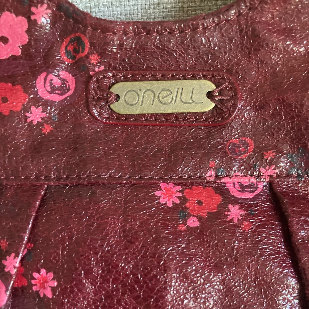 Burgundy O’Neill shoulder bag with pink floral print - Picture 3 of 8